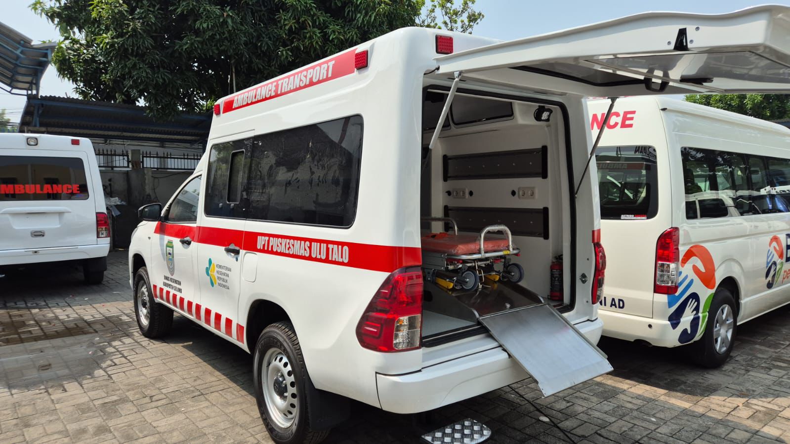 Kemenkes RI Kirim 4 Unit Ambulans ke Seluma