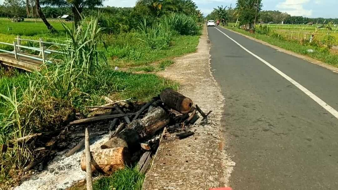 Warga Resah Jalan Mulus Dijadikan Trek Balap Liar, Lapak Pedagang Kuliner Dibakar sebagai Pelampiasan