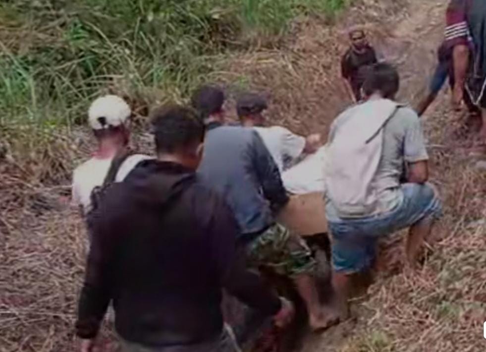 Viral Warga Bawa Jenazah Gunakan Tandu dan Ojek, Alm Cepi Diduga Meninggal Gara-gara Ini
