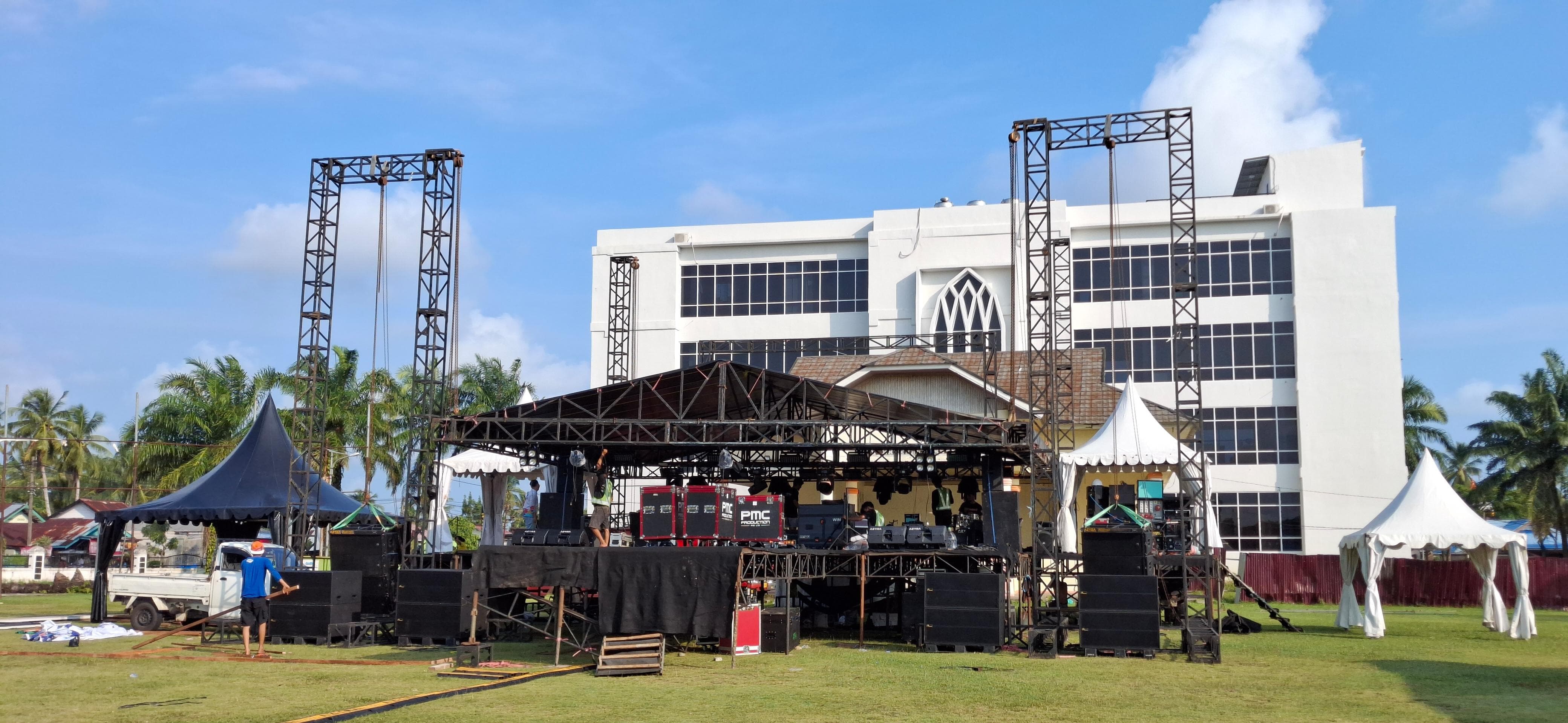 Konser ADA Band di Peluncuran Maskot Pilkada KPU Bengkulu Selatan, Dishub BS Gratiskan Retribusi Parkir 