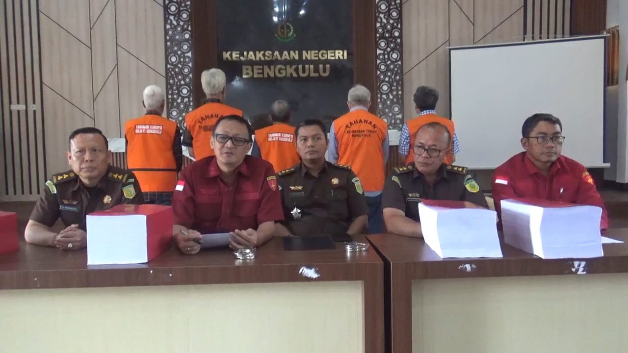 Dugaan Korupsi Rp194 M Lebih, 5 Tersangka Korupsi Mega Mall dan PTM Bengkulu Dilimpahkan ke JPU