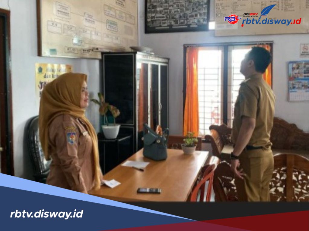 Apes, Disidak Bupati, Dua Kantor Lurah Dalam Keadaan Kosong Saat Jam Kerja