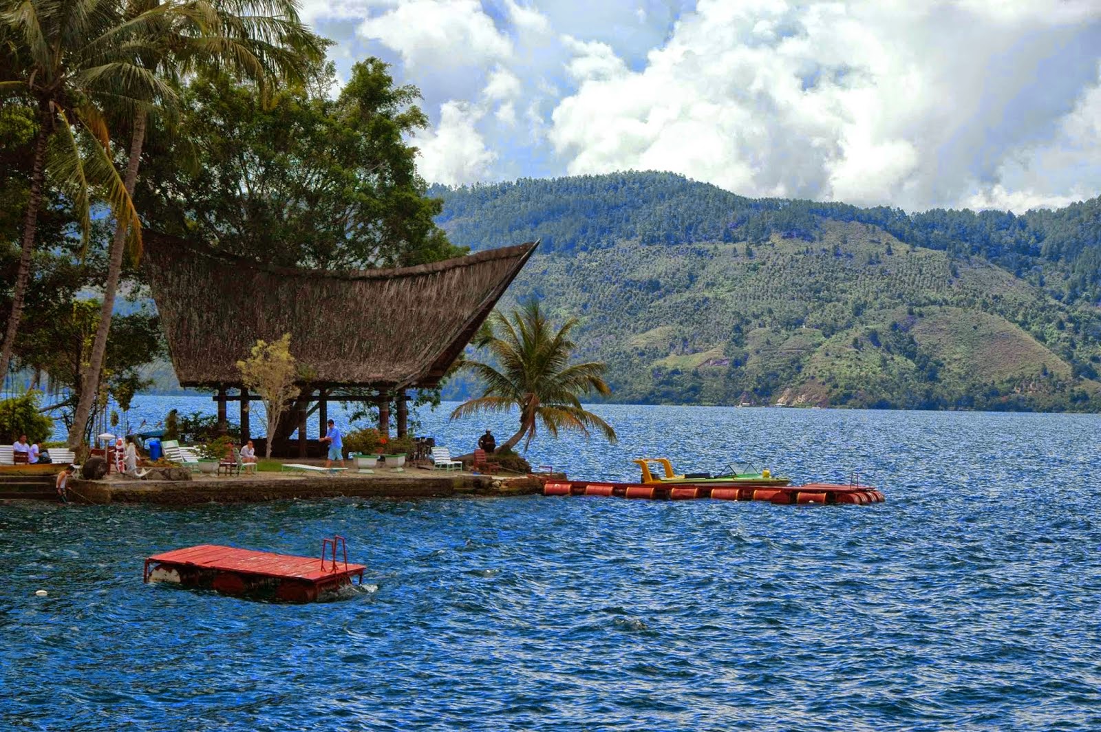 Misteri Danau Toba Sumatera Utara, Sering Terlihat Wajah Sosok yang Marah dan Sinis