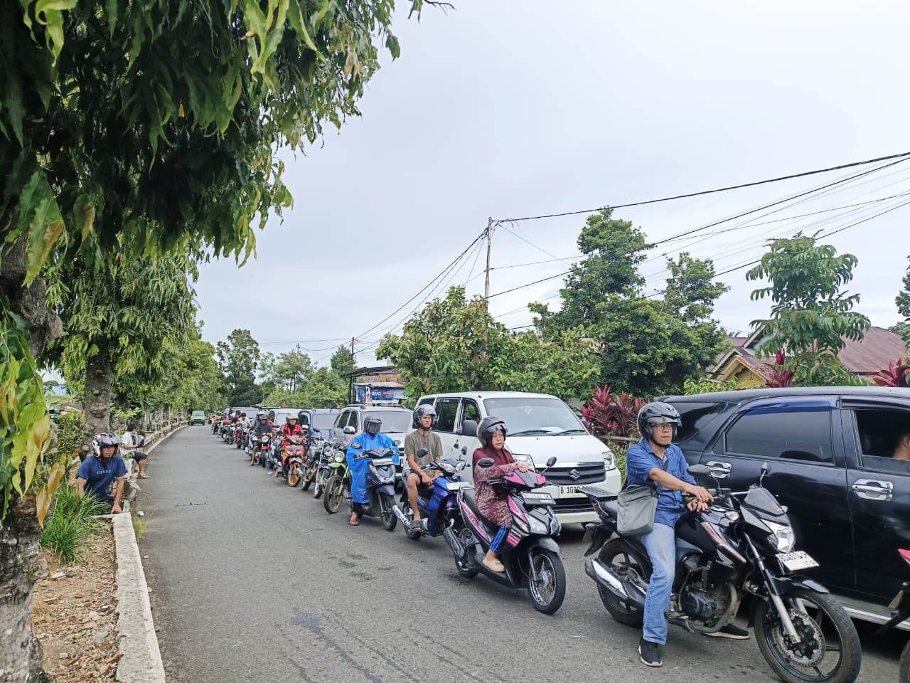 Penyebab Antrean BBM Mengular Sepanjang 2 Kilometer di SPBU Arga Makmur Hari Ini