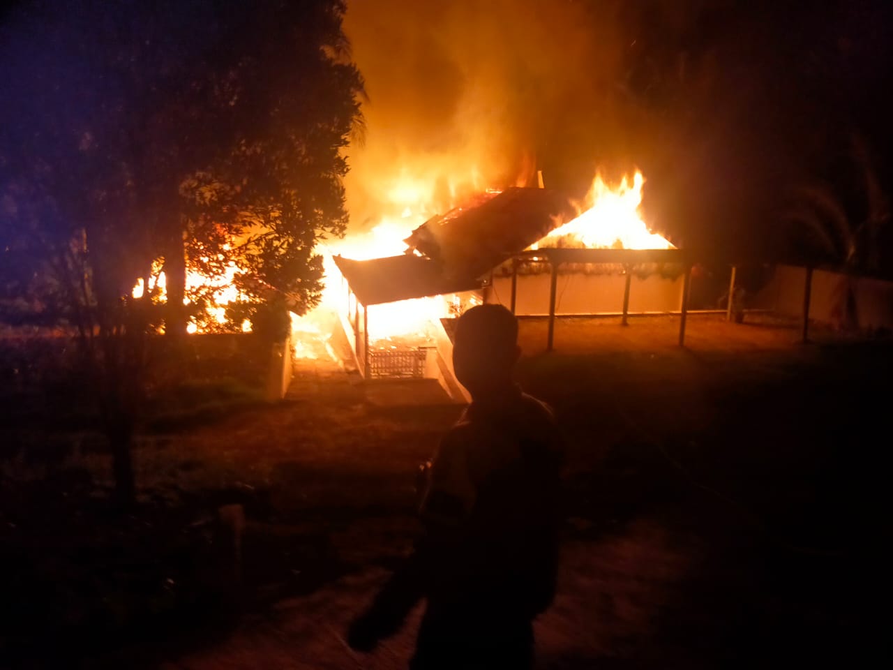 Rabu Dini Hari, Gereja HKBP di Desa Pulau Payung Mukomuko Terbakar
