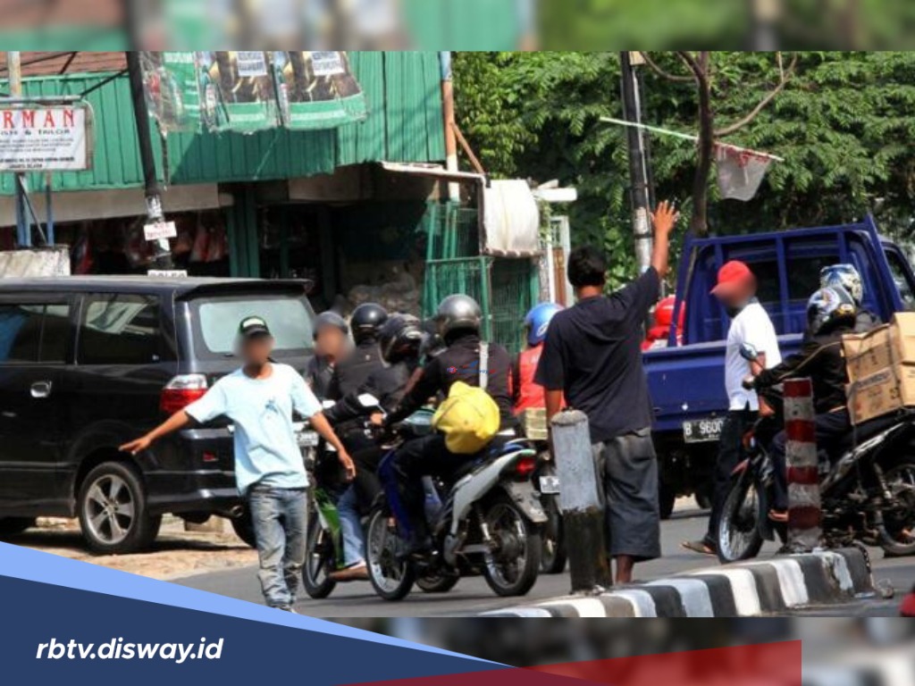 Waspada Modus Pemerasan, Pengatur Lalu Lintas Ini Pura-pura Kaki Terlindas, Minta Uang Damai