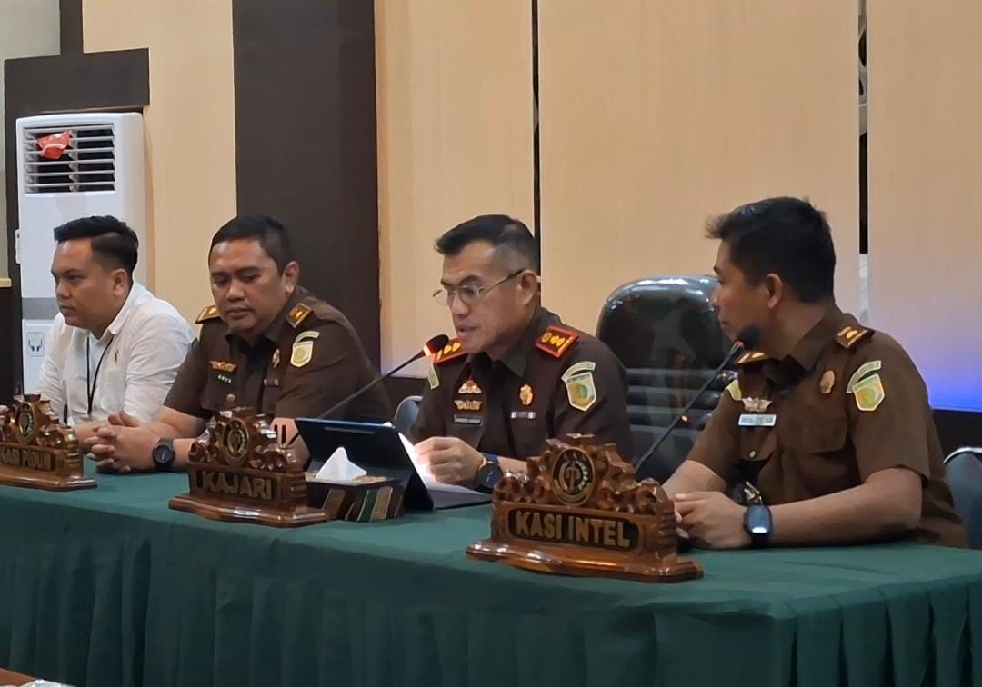 Kejari BS Amankan Sepeda Motor, Surat Berharga hingga Treatmill dari Kediaman 7 Pejabat KPU