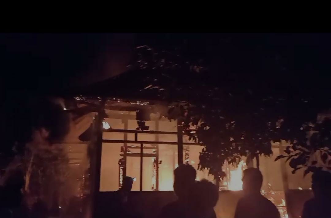 Rumah di Kota Padang Terbakar, Api Berasal dari Dapur