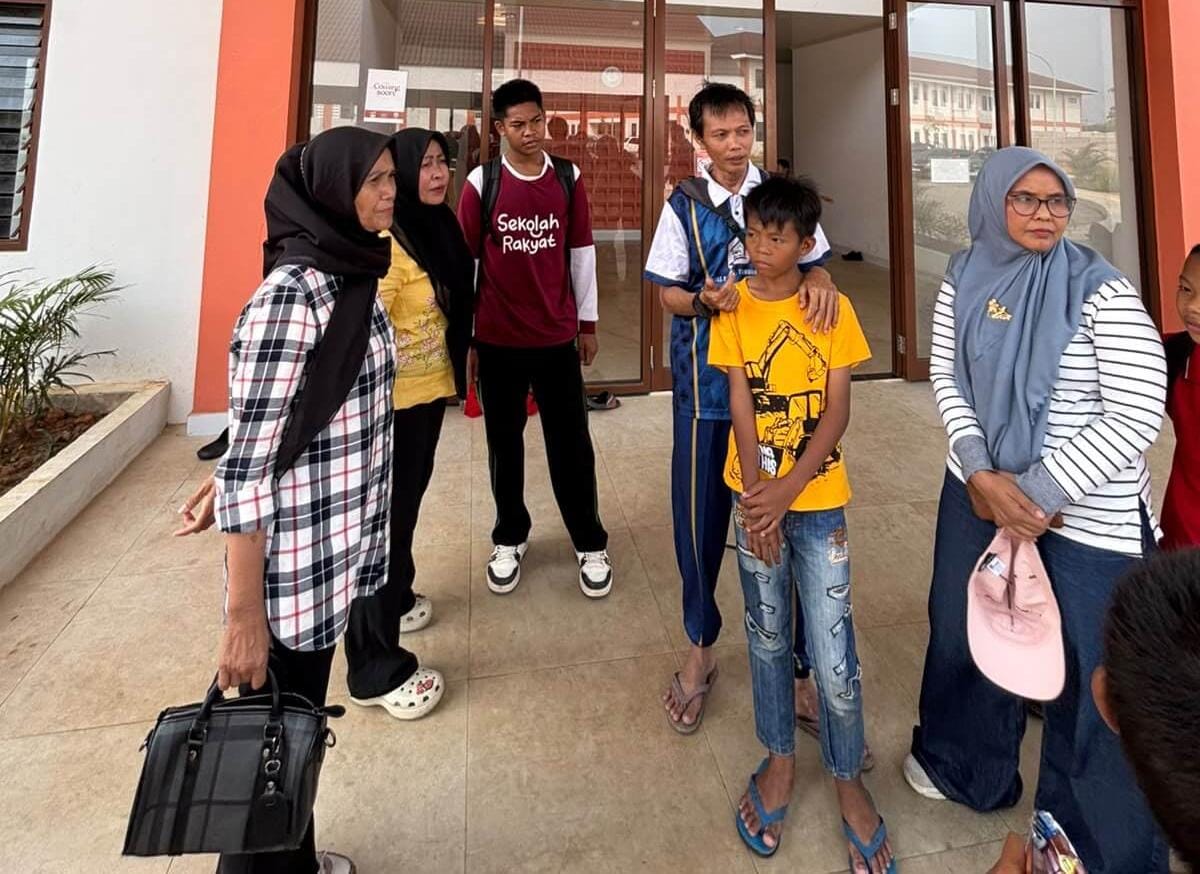 Kisah Bocah Penjual Kerupuk yang Putus Sekolah Bernama Erwin di Kota Bengkulu