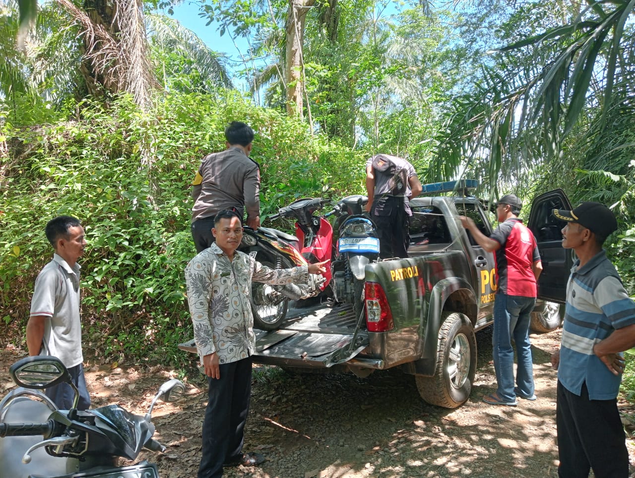 Ditinggal di Kebun, Dua Unit Sepeda Motor Diduga Tak Bertuan Diamankan