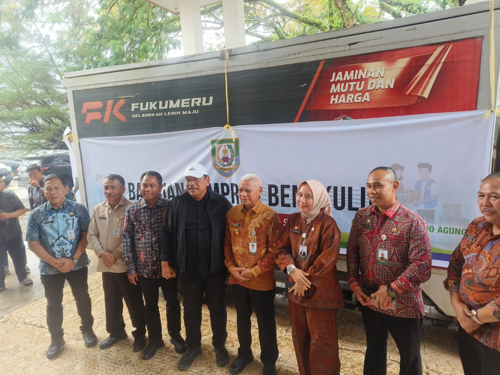 Peduli Bencana Sumatera, Wagub Mian Lepas Bantuan CSR PT Riau Agrindo Agung ke Aceh Tamiang