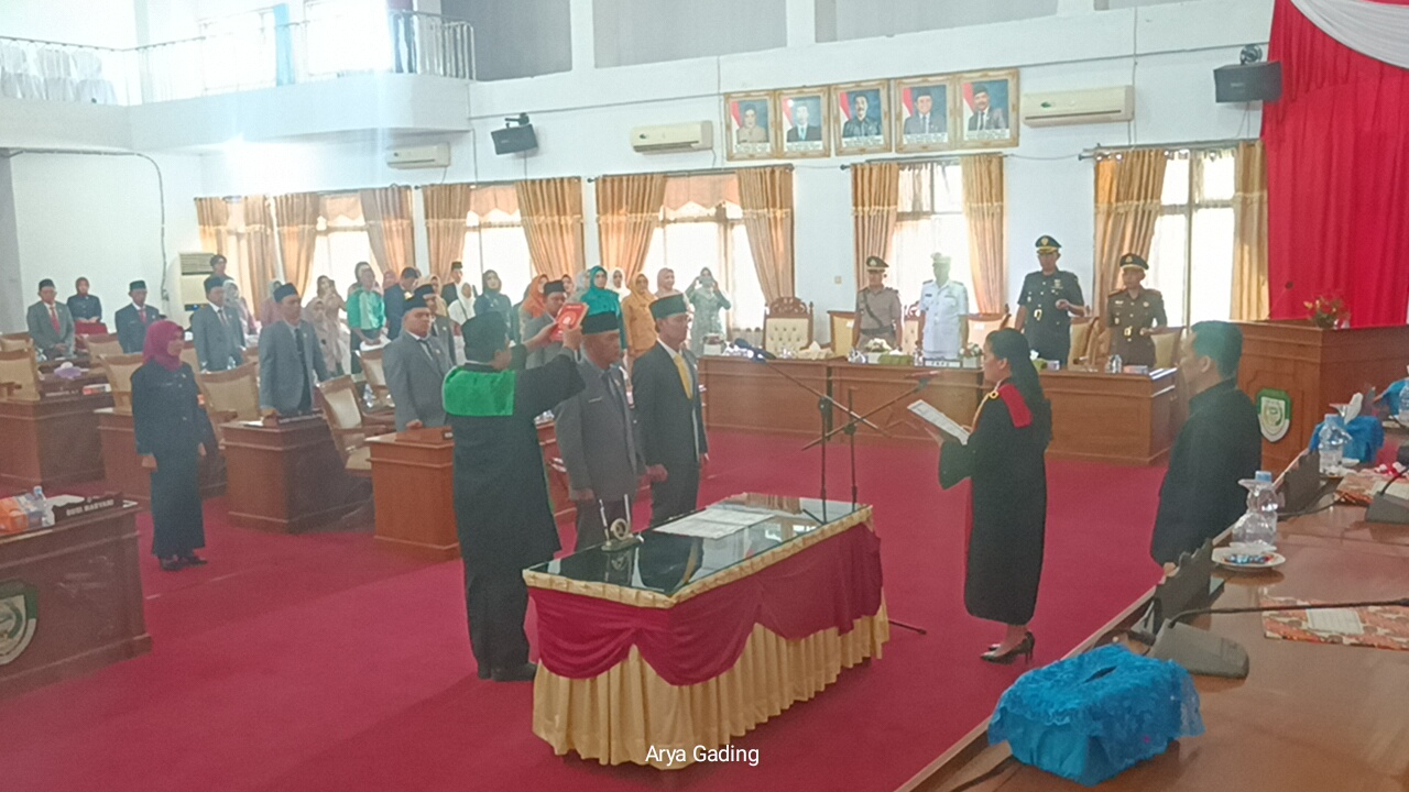 Ketua Pengadilan Negeri Tais Lantik Samsul Azwajar dan Sugeng Zonrio Jadi Waka 1 dan 2  DPRD Seluma 2024-2029