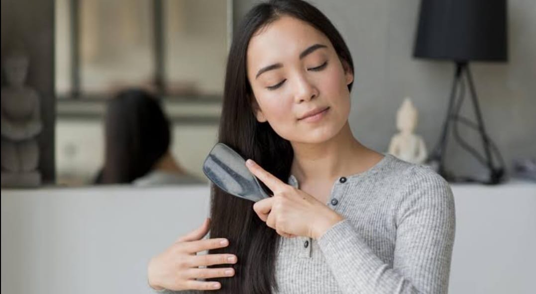 Rambut Rontok Meresahkan? Tenang, Ini 6 Bahan Alami yang Bisa Dicoba 