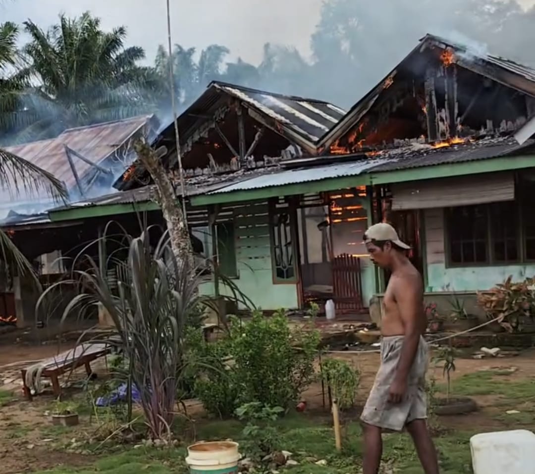 Empat Rumah di Desa Arga Mulya Bengkulu Utara Terbakar, Saat Pemiliknya Ikut Pengajian
