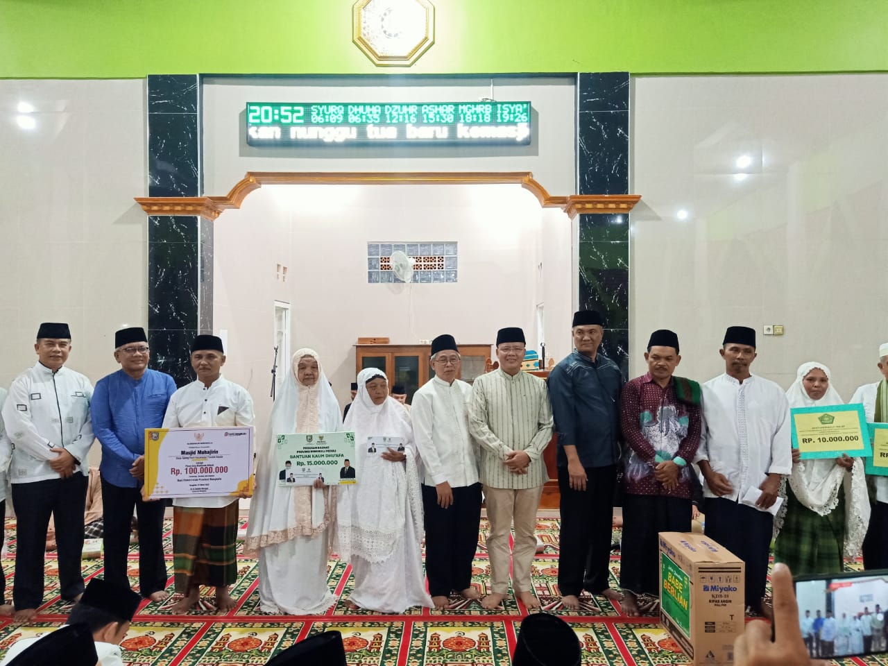 Alhamdulillah, 11 Mesjid di Bengkulu Tengah Dapat Bantuan dari Gubernur