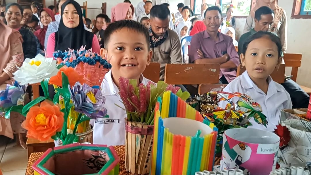 Terapkan Kurikulum Merdeka Belajar, Murid SDN 81 Seluma Sulap Sampah Jadi Barang Bernilai