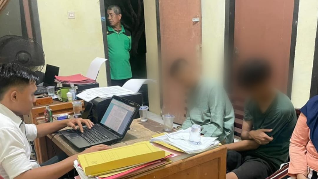 Terekam CCTV Curi HP Siswi SMA, Dua Remaja Dibekuk Polisi