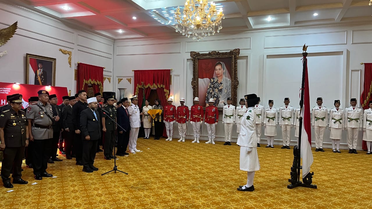 Pesan Moral Gubernur Helmi Hasan untuk 54 Paskibraka Provinsi Bengkulu saat Pengukuhan