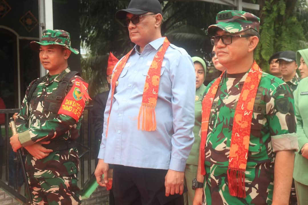 Diguyur Hujan Deras, Pj Bupati Bengkulu Tengah Buka dan Cek Titik Nol TMMD ke 123 Kodim 0407 Kota Bengkulu