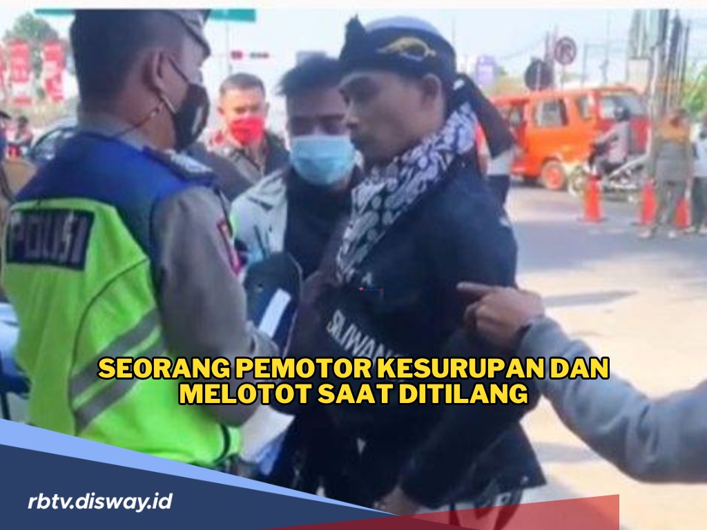 Pemotor Kesurupan dan Melotot saat Ditilang, Sementara Polisi Nampak Santai di Sampingnya