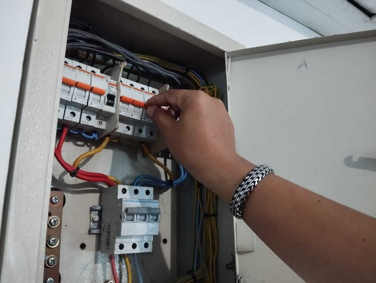 Tarif Listrik Subsidi dan Non Subsidi Per kWh Bulan Agustus 2025