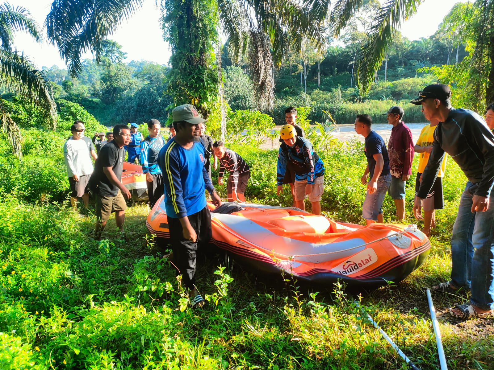 Warga Batu Kuning Bengkulu Selatan Diduga Hanyut, Tim SAR Gabungan Lakukan Pencarian Sisir Sungai