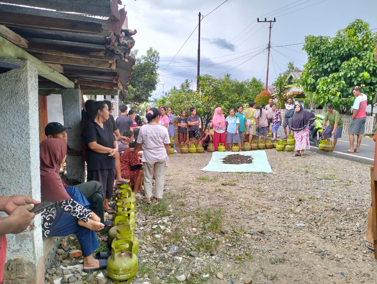 Taat Aturan, Pangkalan Gas Matua Lubuk Gio Talo Pastikan Jual Gas Sesuai HET