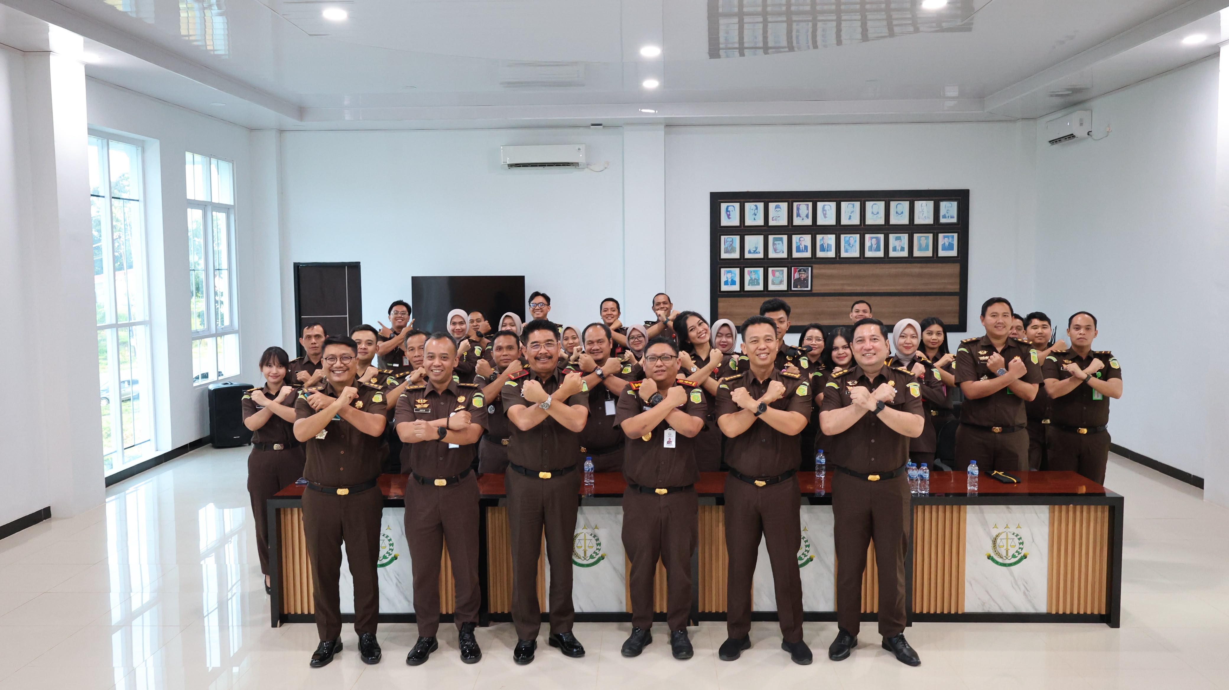 Datangi Kejari Seluma, Kajati Bengkulu Ingatkan Pentingnya Menjaga Profesionalisme