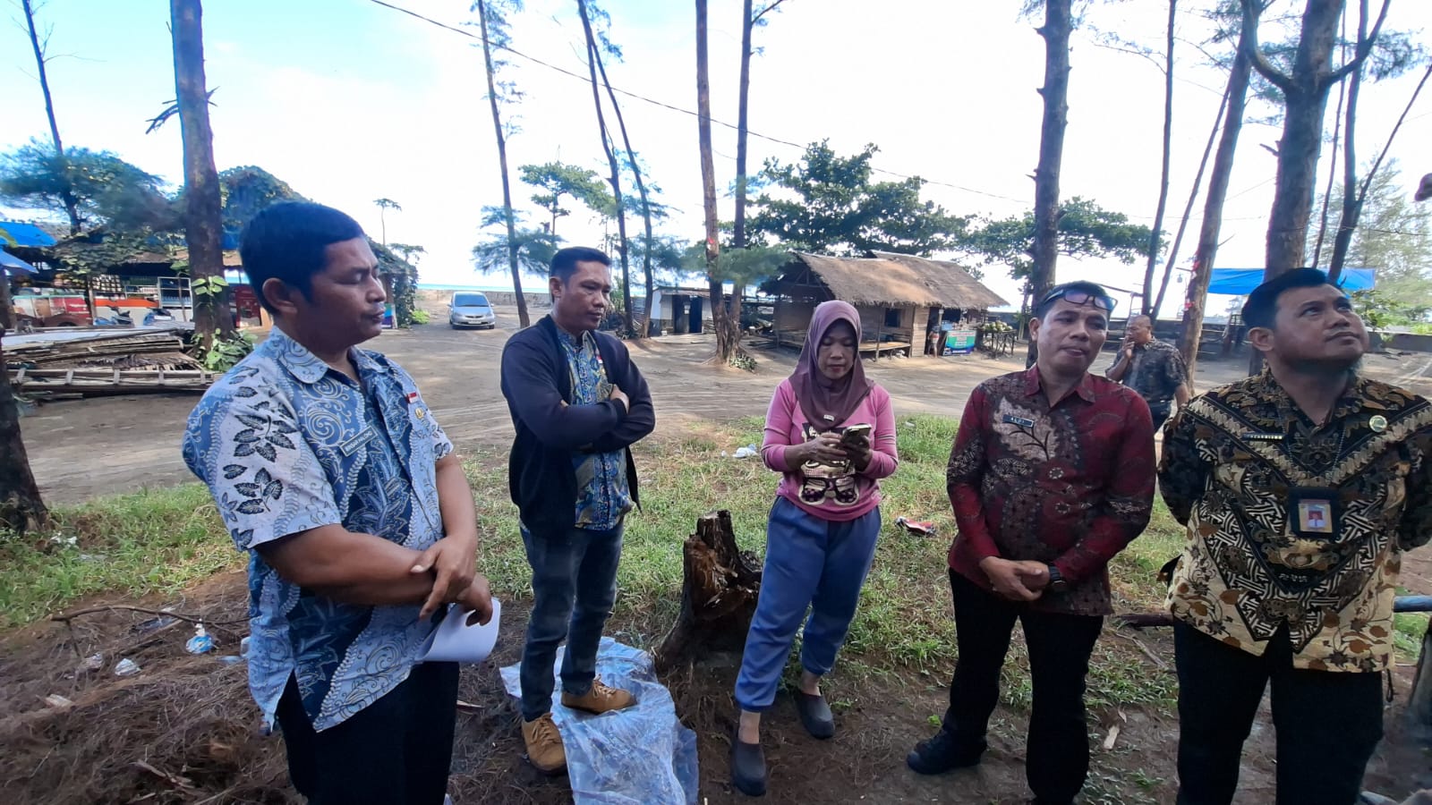 Viral Ada Oknum Tebang Pohon di Pantai Panjang, Pemkot Langsung Turun Cek Lokasi