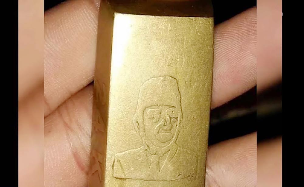 Gold Bars Featuring President Soekarno's Image Found in Indonesia's Komering River