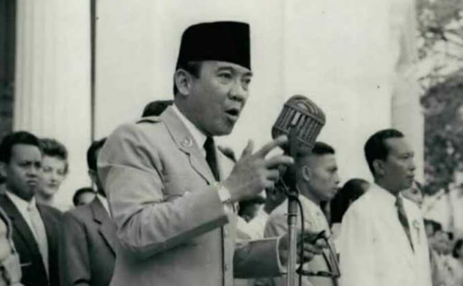 Bung Karno Punya Karomah Seperti Sunan Kalijaga? Disebut Bisa Melawati Api dan Jalan di Atas Air