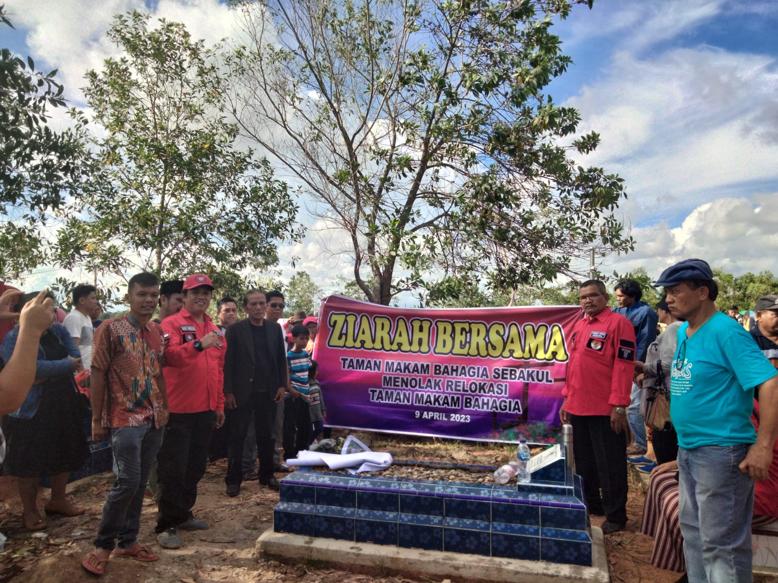 Ratusan Ahli Waris Tolak Relokasi Makam