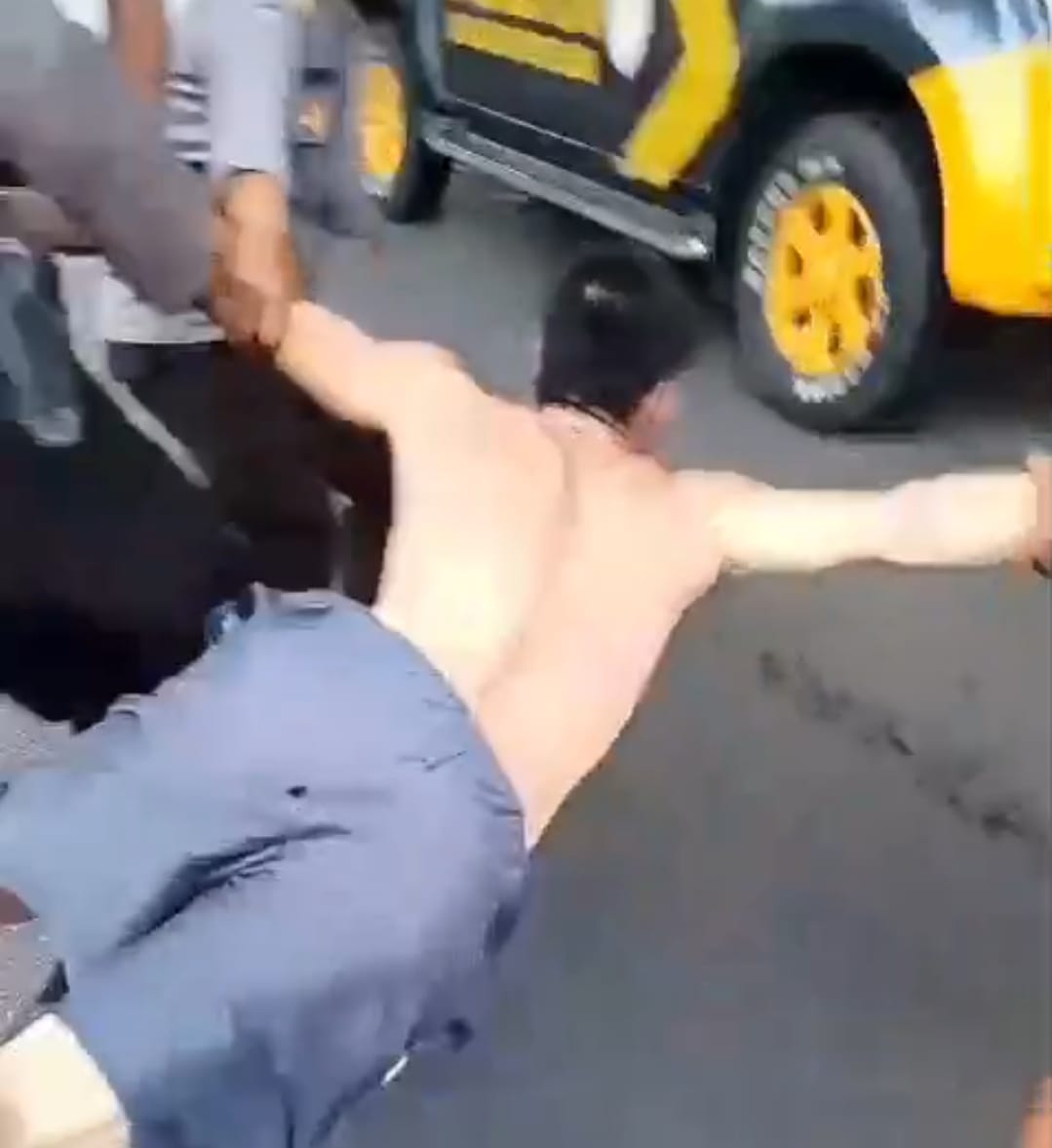 Heboh, Tahanan Polisi Kabur lalu Bergulat dengan Warga