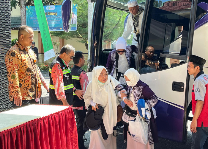 Alhamdulillah 390 Jemaah Haji Tiba Kembali di Bengkulu, 2 Jemaah Mendapat Perawatan