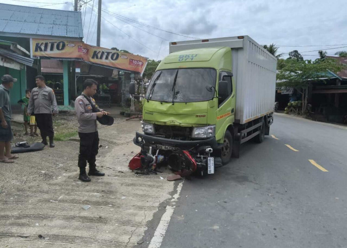 Tabrakan Maut Truk vs Honda Vario di Seluma, Kakek 70 Tahun Tewas