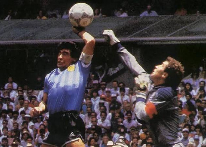 Selain 'Tangan Tuhan' Maradona, Ini 5 Momen Kontroversial Sepanjang Sejarah Piala Dunia