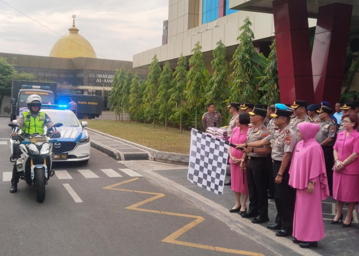 Bantuan Kemanusiaan, Polda Bengkulu Kirim 4 Truk Sembako untuk Korban Gempa NTT
