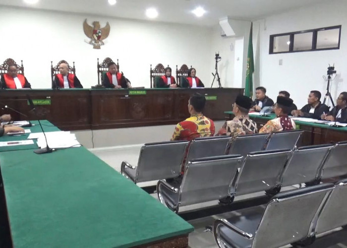 Rohidin Cs Sidang Perdana di Pengadilan Tipikor Bengkulu dengan Agenda Pembacaan Dakwaan