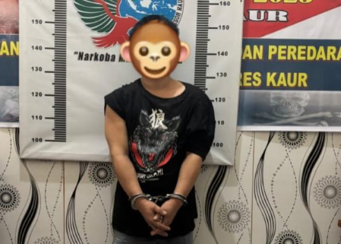 Residivis Ditangkap Polisi, Barang Bukti 17 Paket Serbuk Kristal dan 3 Paket Ganja Diamankan