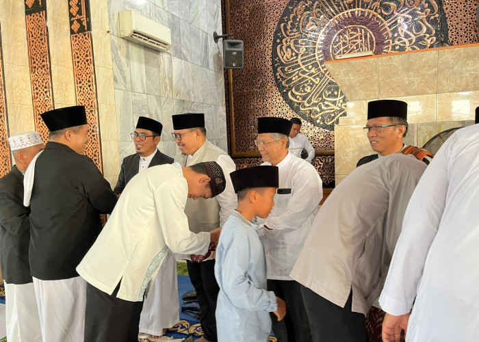 Sholat Idul Adha di Masjid At Taqwa, Pj Walikota Ajak Tingkatkan Jiwa Berkorban