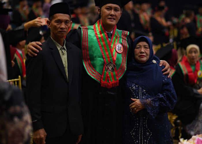 Putra Terbaik Bengkulu Selatan Ahmadianto Saputro Raih Gelar Doktor Termuda Se-Indonesia 
