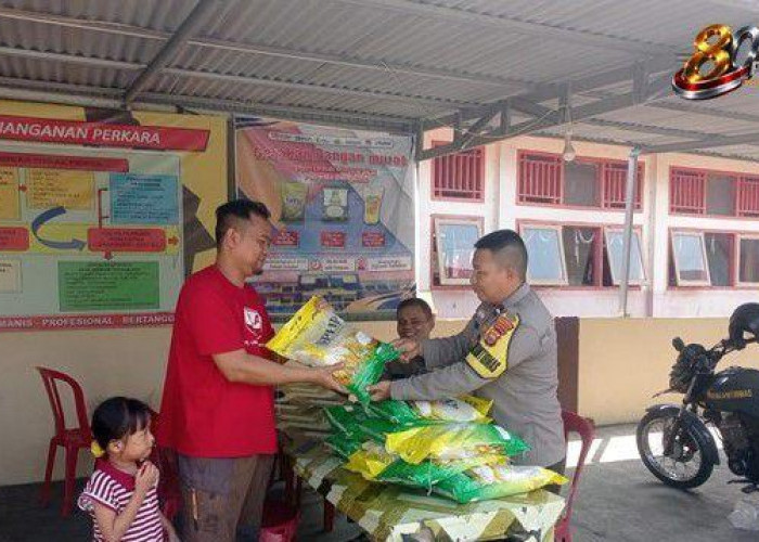 HUT Polri ke 80, Polsek Selebar Gelar Gerakan Pangan Murah, 500 Kilogram Beras SPHP Ludes Terjual