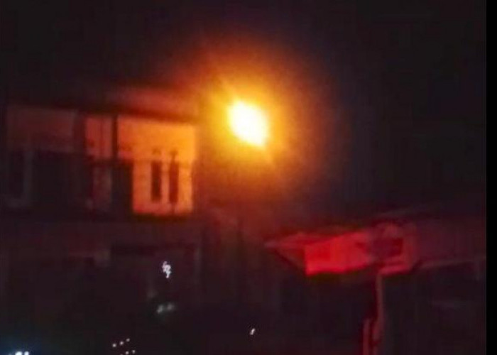Warga Pensiunan Kepahiang Heboh, Terlihat Api Membumbung Tinggi