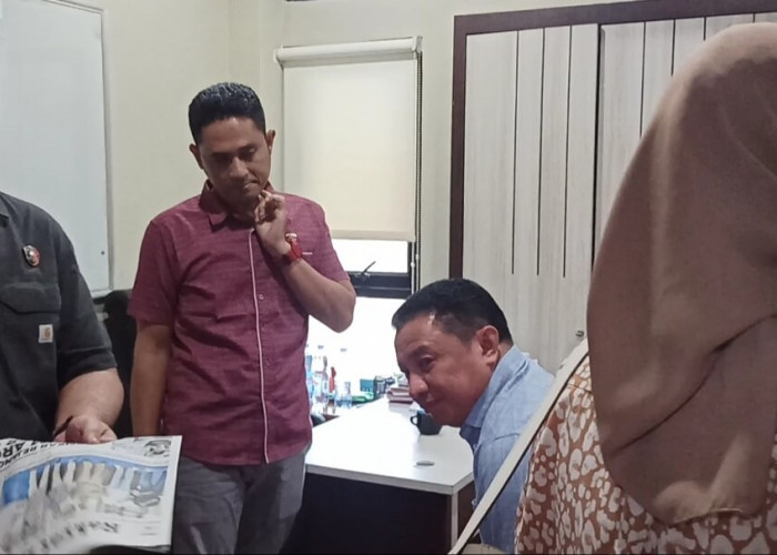 Didampingi Pengacara Ana, Direktur Perumda Tirta Hidayah Kota Bengkulu Diperiksa Polda