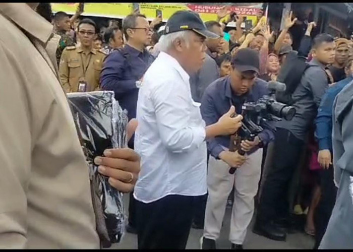 Kameramen Mahal dalam Rombongan Presiden Jokowi ke Kepahiang