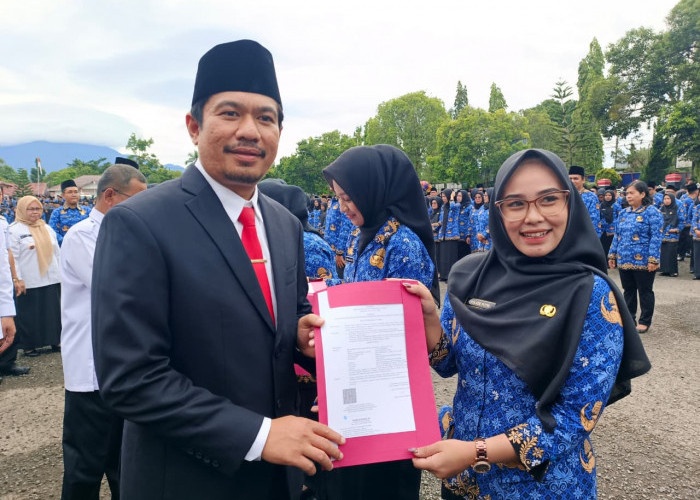 Tutup Tahun, 2.298 PPPK Paruh Waktu Bengkulu Utara Dilantik, Ini Pesan Tegas Bupati Arie