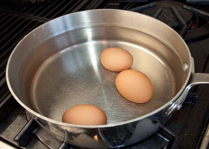 Begini Tips Merebus Telur agar Tidak Pecah, Walau Sekali Rebus Jumlahnya Banyak