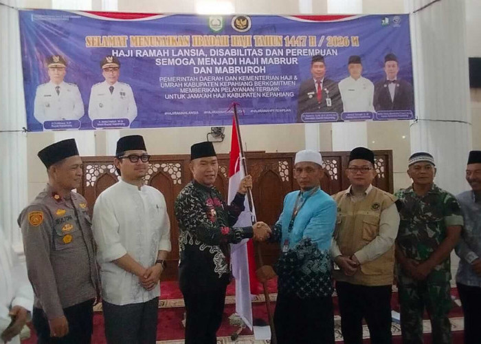 Pesan Bupati Zurdi Nata Saat Melepas Keberangkatan 29 Calon Jemaah Haji Asal Kepahiang