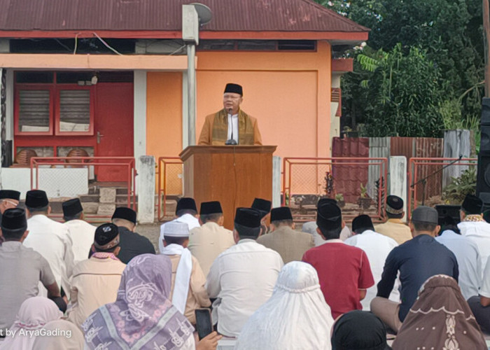 Sholat Idul Adha di Tais, Gubernur Bengkulu Ajak Masyarakat Teladani Nabi Ibrahim dan Nabi Ismail