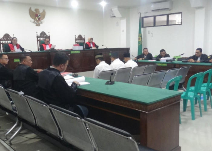 Korupsi, Mantan Direktur RSUD Curup dan 2 Terdakwa Lain Dituntut 1,6 Tahun serta 1,4 Tahun Penjara